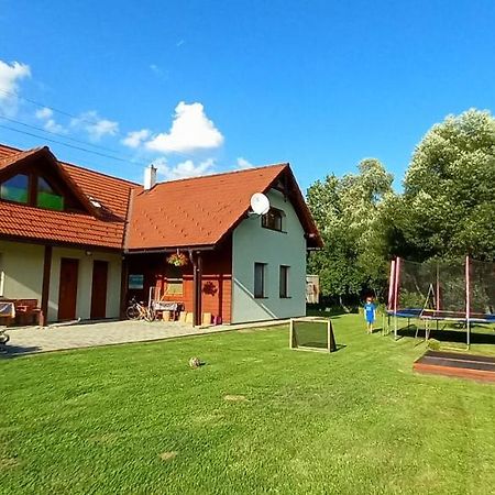 Hotel Ubytovanie U Huberta Bešeňová Exteriér fotografie