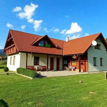 Hotel Ubytovanie U Huberta Bešeňová Exteriér fotografie